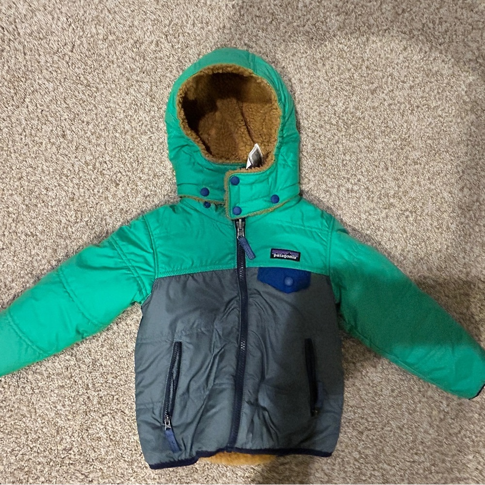 Patagonia Kids Two-Tone Green and Gray Puffer Jacket with Hood